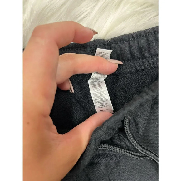 American Apparel black shorts - Picture 3 of 4